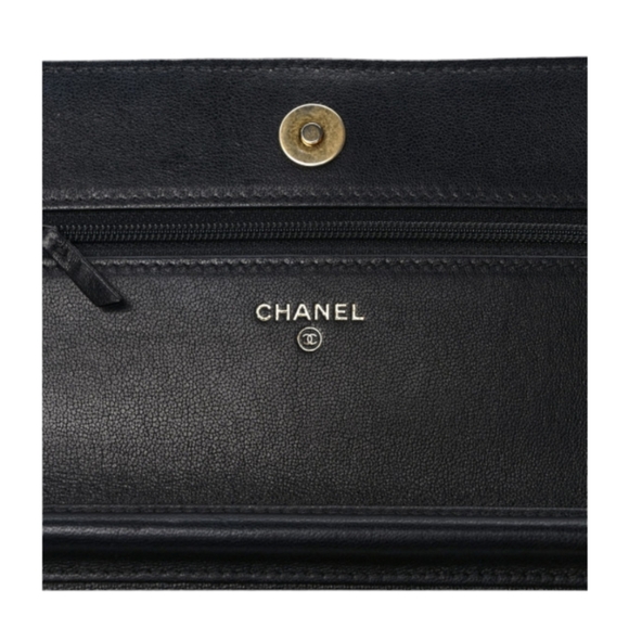 Chanel Quilted Lambskin Wallet on Chain - EUC - Picture 10 of 10